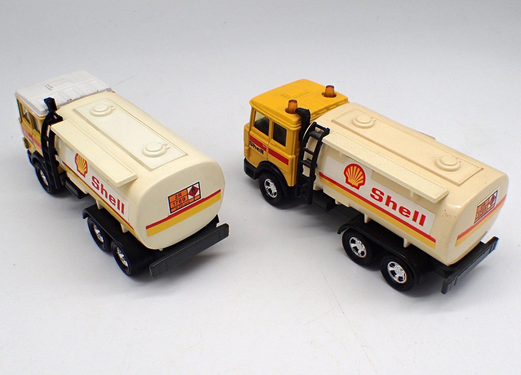 Matchbox Modellini d'auto: 2x Matchbox Tankwagen / camions citernes Shell – Usato da Ostermundigen venduto da archeopteryx 1
