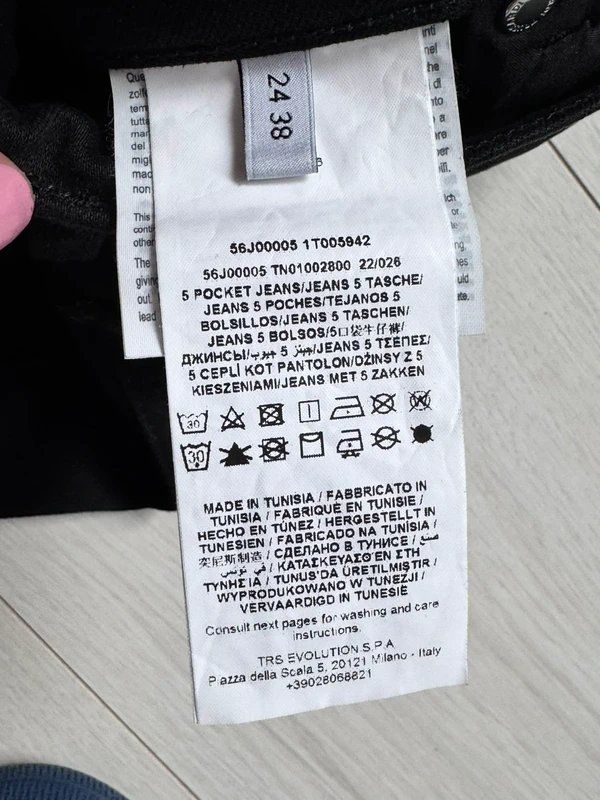 Trussardi Jeans: Trussardi Damen jeans – Nuovo e nell'imballaggio originale da Auw venduto da Neo_z2rq 5