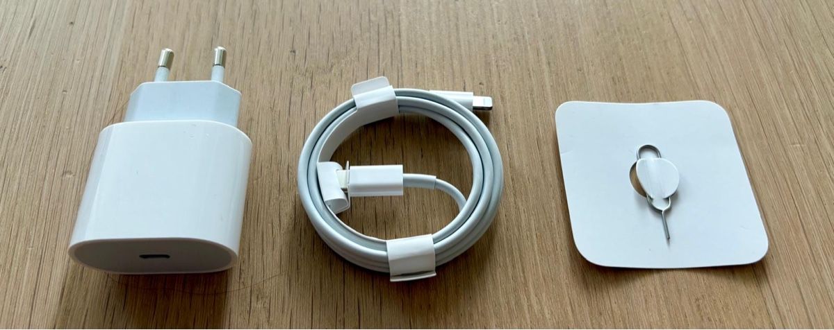 Apple Portables: iPhone 13, 256GB, Schwarz - Top Zustand! – D'occasion à Zollikofen par  9