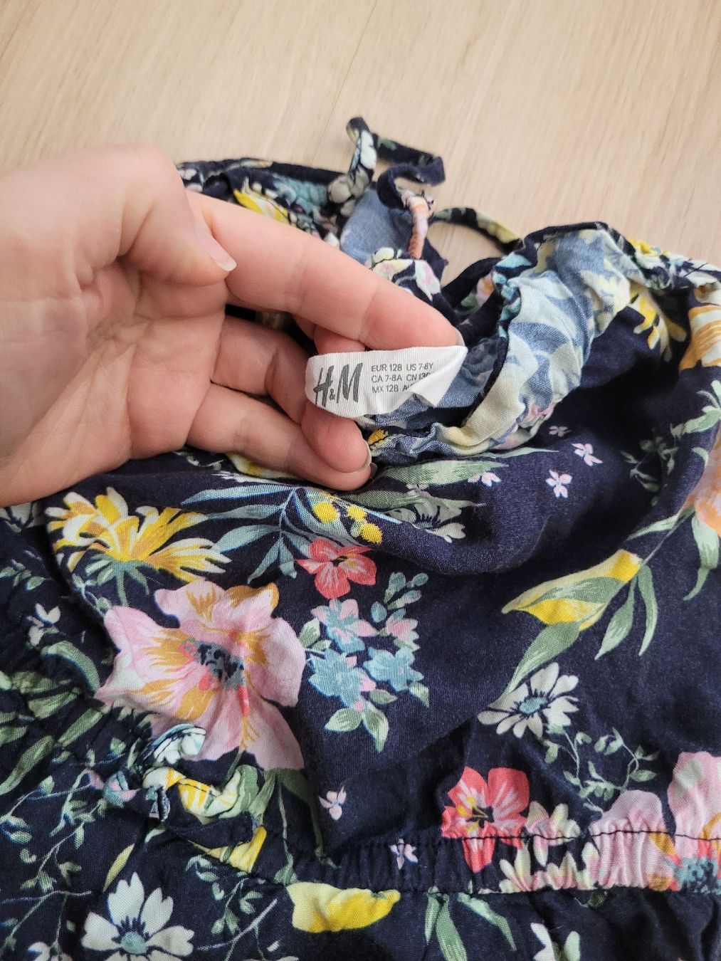 Tute: onesy/Hosenkleid Gr. 128 – Usato da Lupsingen venduto da sta_wgg5 3