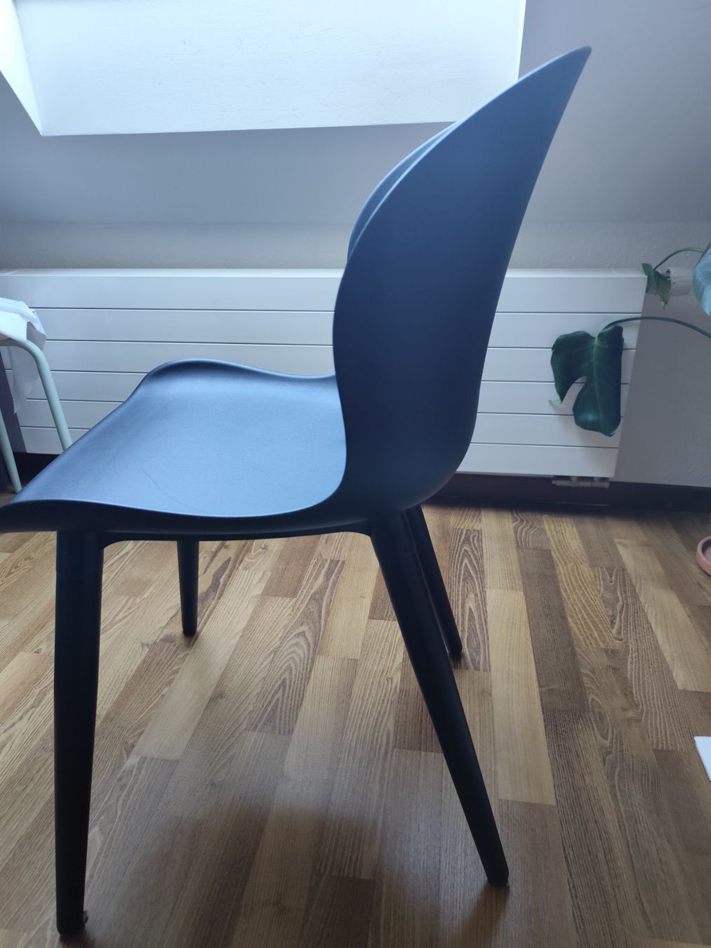 Chaises: chaises noires – D'occasion à Genève par lau_jz2y 1