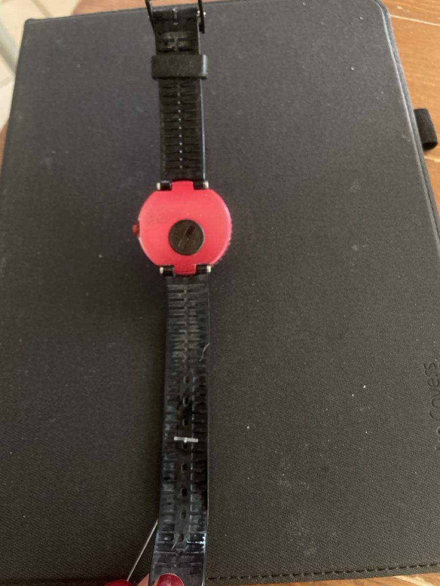 Flik Flak Uhren: Flik Flak Kinder Armbanduhr rot/schwarz – Gebraucht aus Obergerlafingen von cabo4 2
