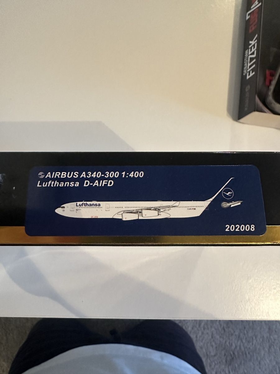 Airbus Kit di modellismo & Modellini statici: Airbus A340-300 Lufthansa Panda Models 1:400 – Nuovo (secondo la descrizione) da Roggwil TG venduto da Cessna1721 2