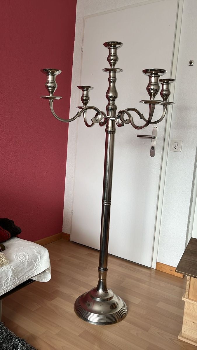 Portacandele: Silberner Kerzenständer, 5-flammig, Höhe 150cm – Usato da Lenzburg venduto da selabella 1