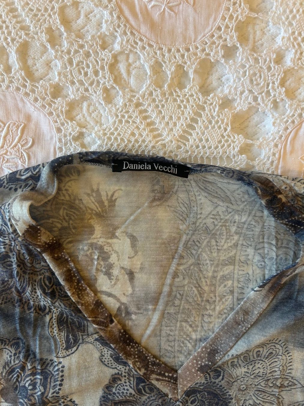 T-shirt: Maglietta Daniela Vecchi taglia 42 – Usato da Lugano venduto da camillapersempre 4