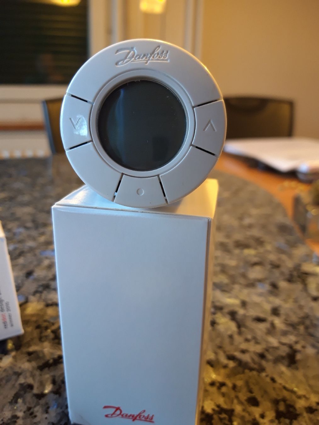 Danfoss Sistema di controllo: Danfoss Heizkörperthermostat living eco – Usato da Konolfingen venduto da mar_px6v