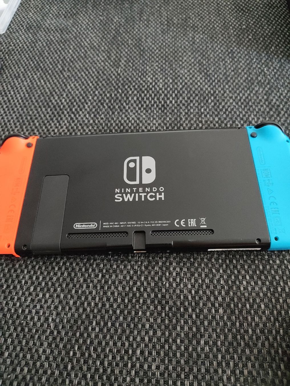 Nintendo Console: Pack Nintendo Switch V1 Modifiable (Unpatched) + Accessoires – Nuovo (secondo la descrizione) da Porrentruy venduto da Florent-JU 2