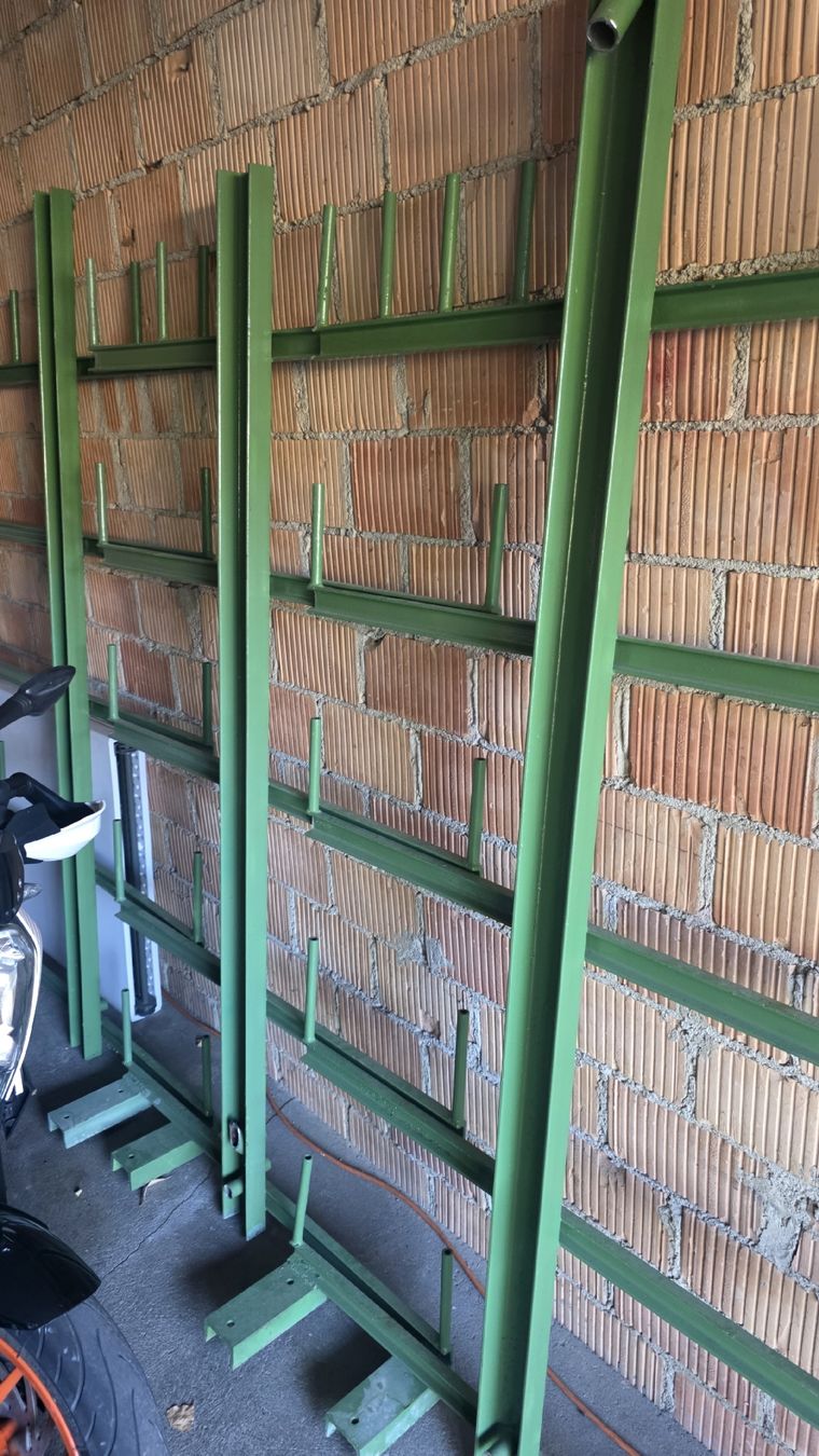 Scaffali: Kragarm Gestell Freistehend – Usato da Gurzelen venduto da EliasB. 4