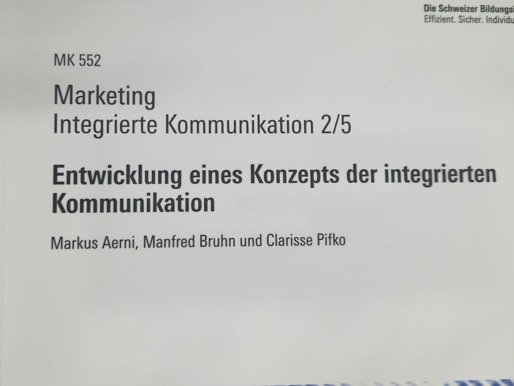Livres: Kursprogramm "Integrierte Kommunikation" – D'occasion à Muhen par Restwert_Muhen 3