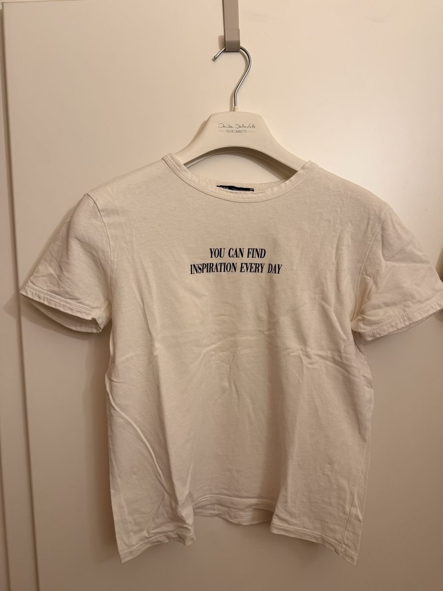 Zara T-shirts: Zara T-Shirt – D'occasion à Oberrohrdorf par a._.w