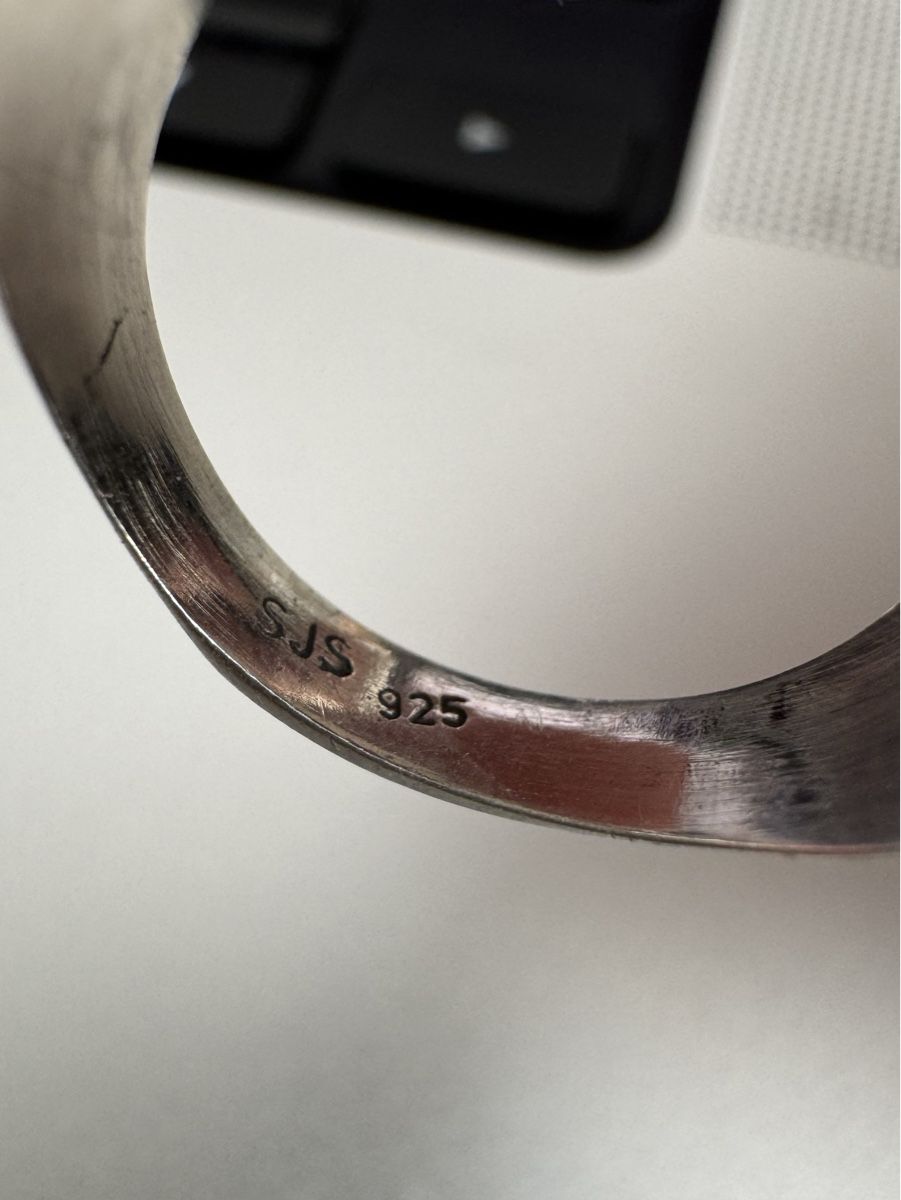 Anelli: Bague chevalière en argent avec pierre rubis – Usato da Ollon VD venduto da MusiqueAddict 3