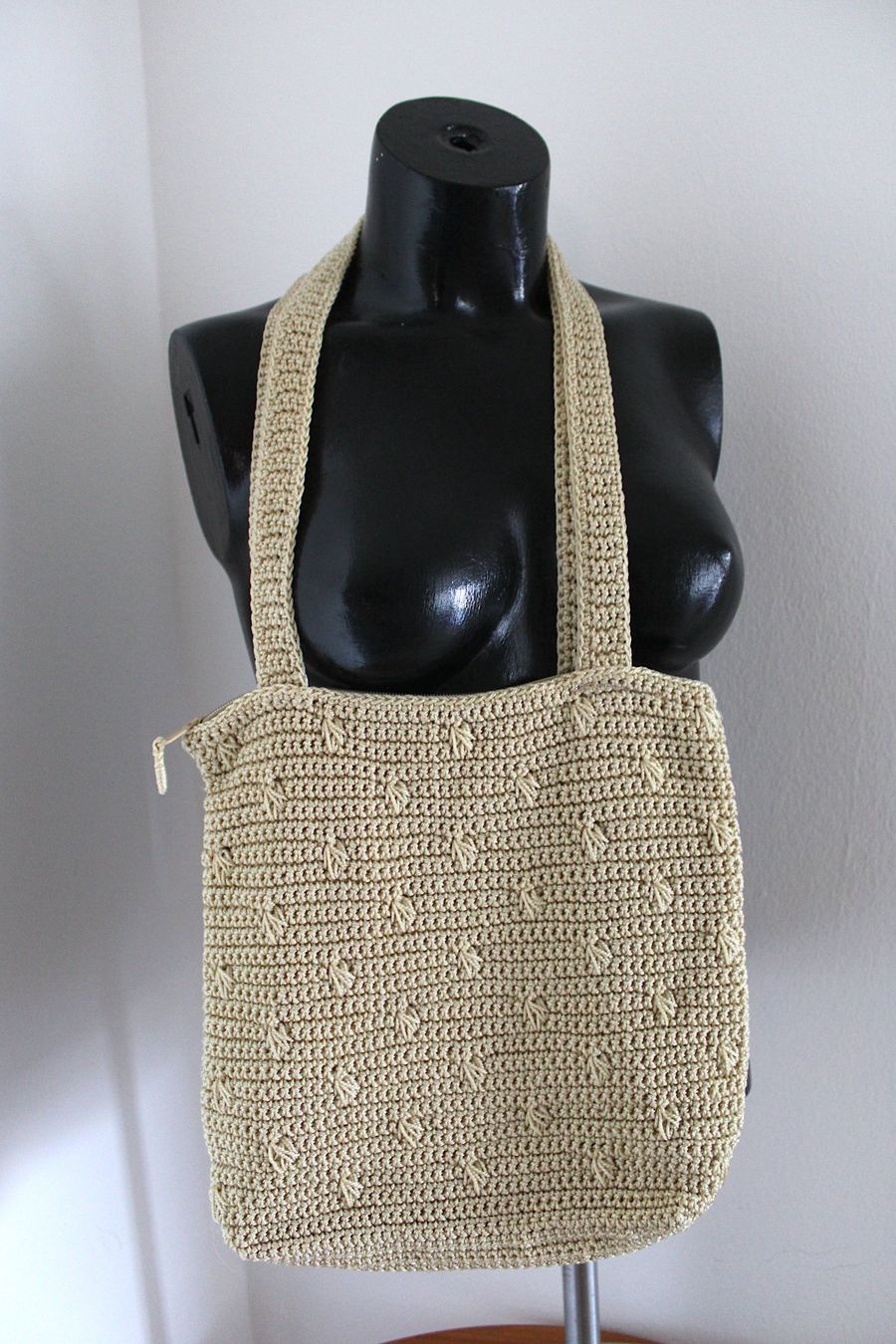 Borse da donna: Gehäkelte  Schultertasche – Usato da Locarno venduto da madame-tus-sauds 1