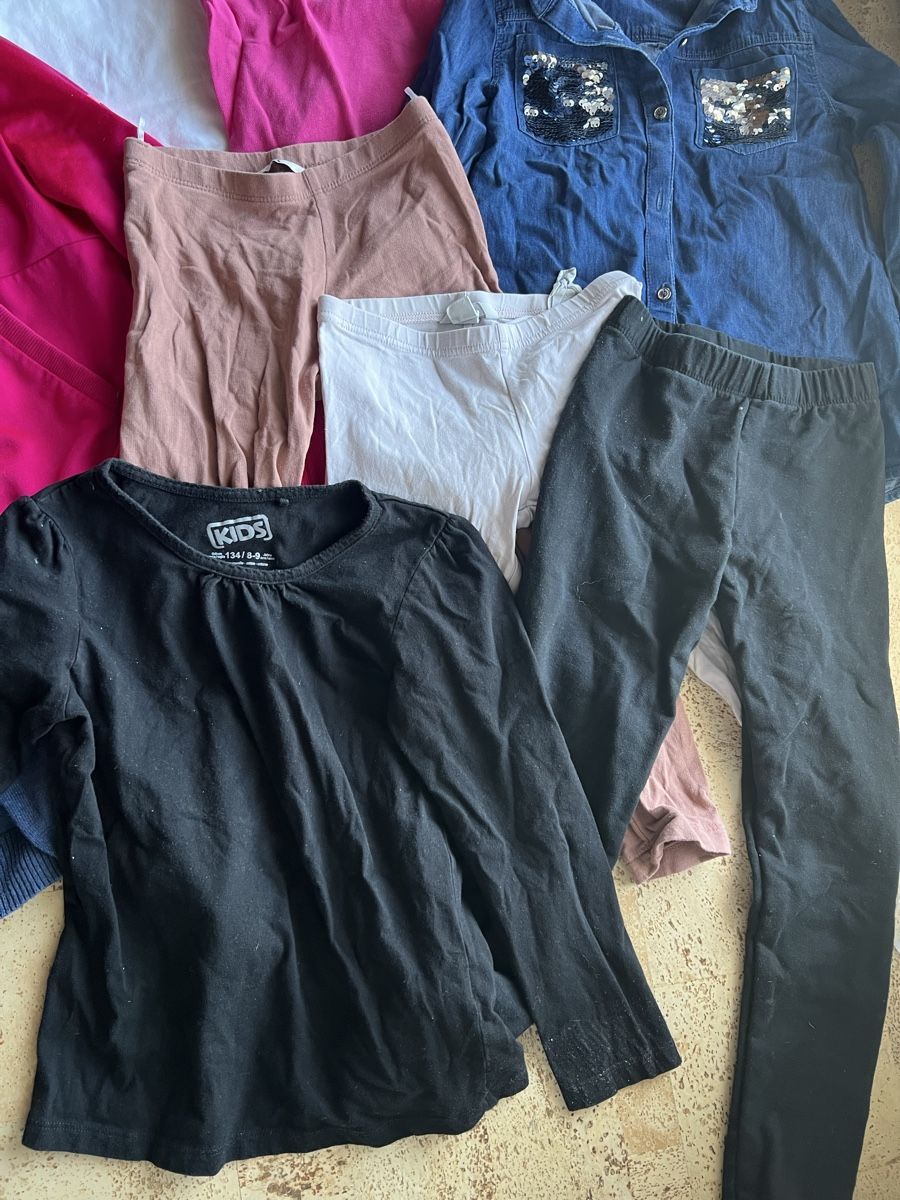 Lotti & Set di vestiti: 128 süßes Kleiderpaket Mädchen – Usato da Schmitten FR venduto da mar_jk2r 4