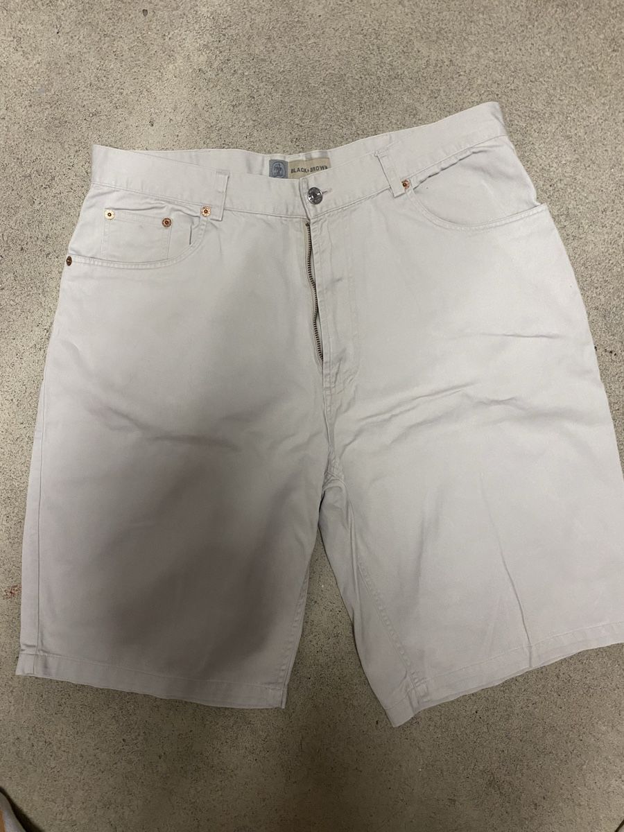 Pantaloni: Shorts – Usato da Luzern venduto da oli_6x2r