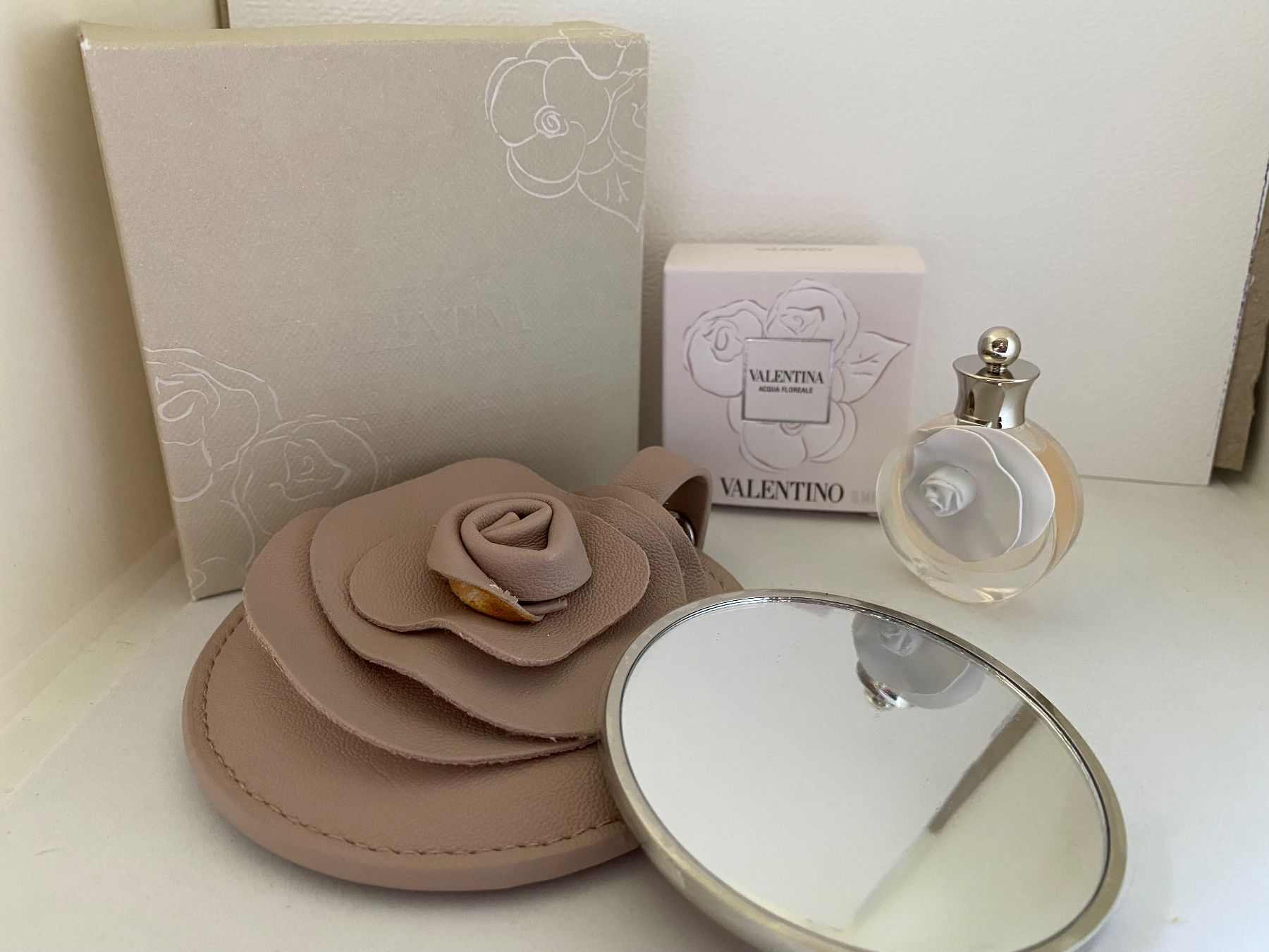 Valentino Profumi & Eau de Toilette: Duo Valentina de Valentino – Nuovo e nell'imballaggio originale da Bouveret venduto da wes_7zll