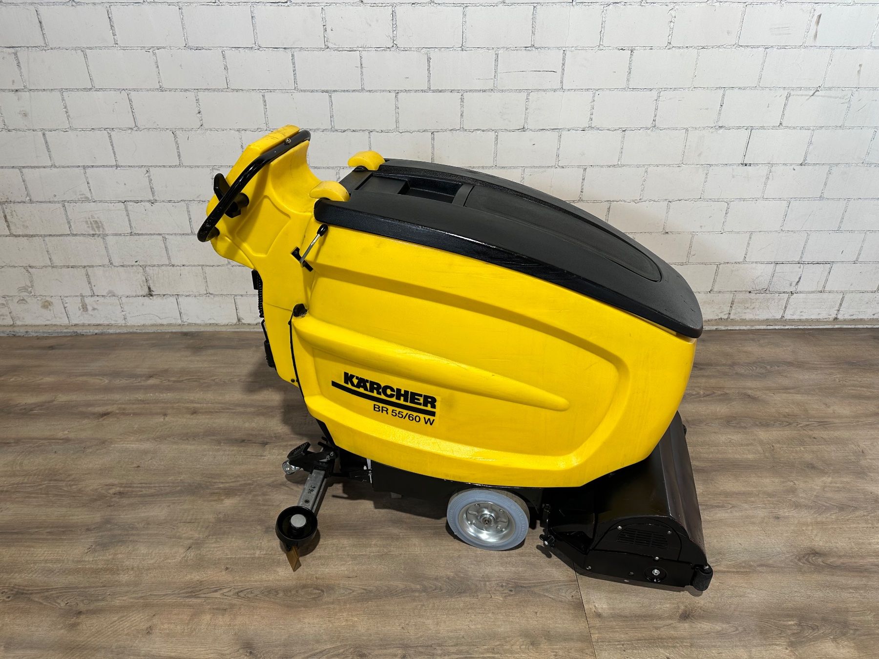 Kärcher Tutte le macchine: Kärcher BR 55/60W Walzenkopf – Usato da Bettwiesen venduto da chili1