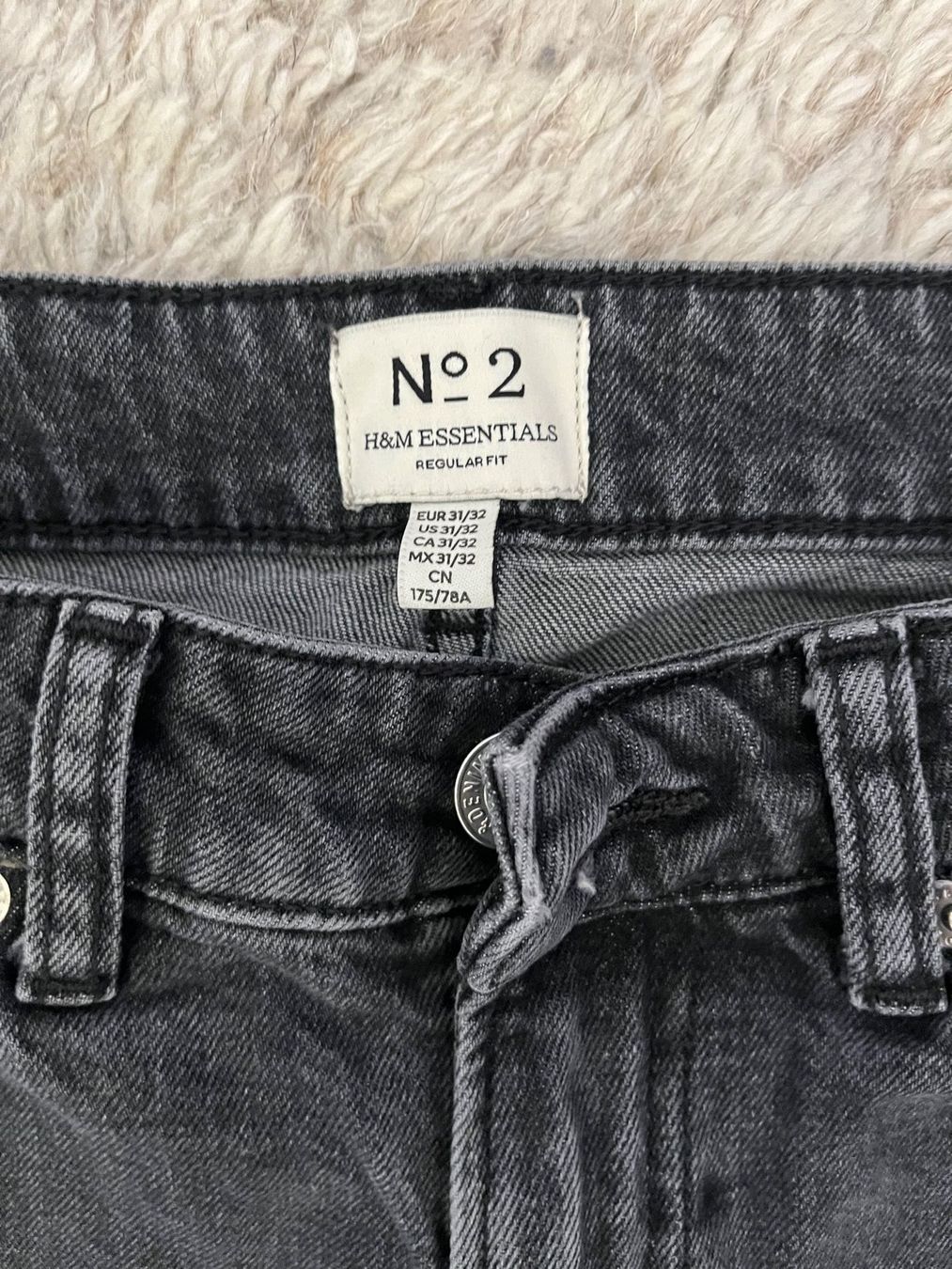 H&M Jeans: H&M Essentials N°2 - Herren - Jeans , Gr. 31/32 – Gebraucht aus Utzenstorf von Ismaele 1