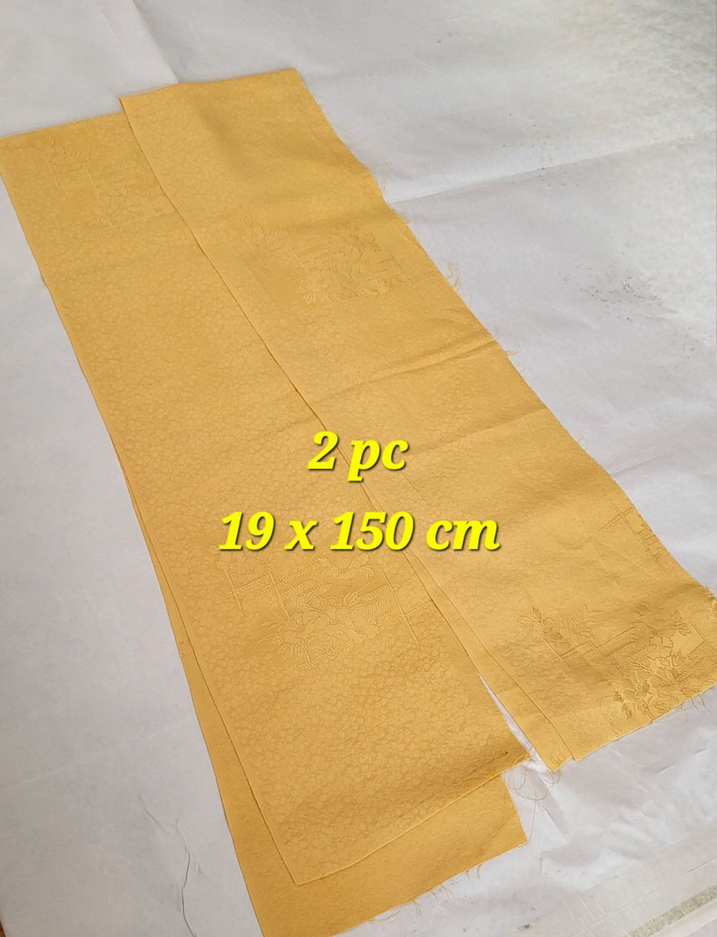 Tessuti: Tissu soie jaune – Nuovo (secondo la descrizione) da Fribourg venduto da VictoriaShop7 6