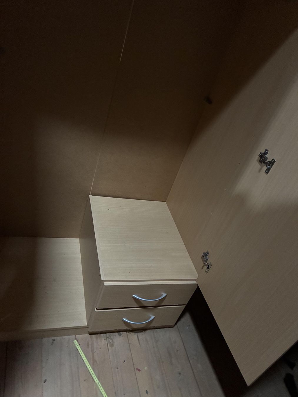Armoires: Schrank Bucheoptik mit 2 Schubladen – D'occasion à Oberkulm par Weberlisa 1