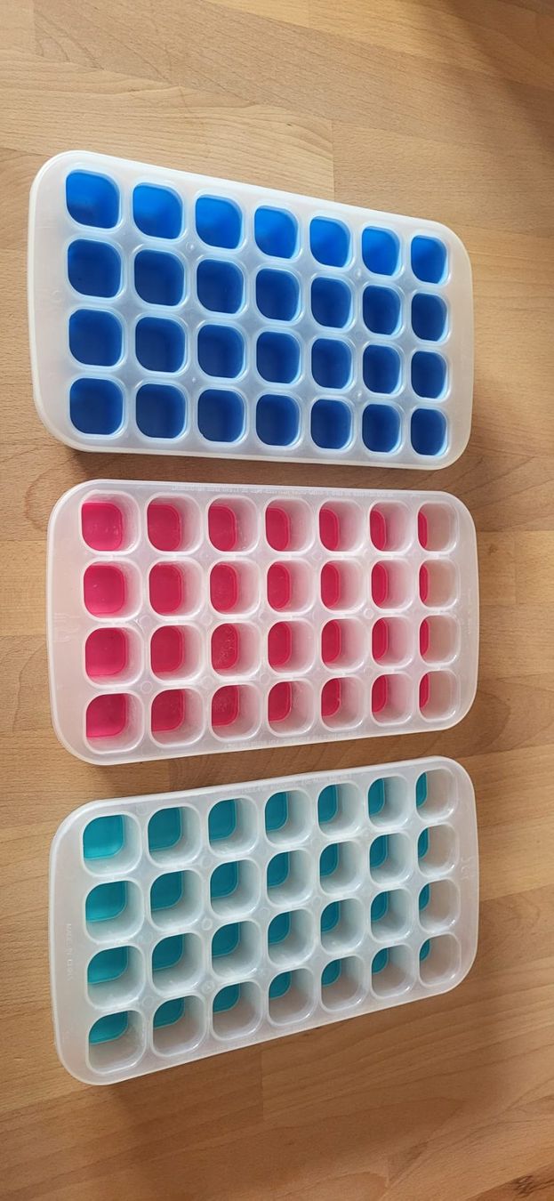 Recipients et similaires: Eiswürfelbehälter – D'occasion à Hittnau par fischsa1