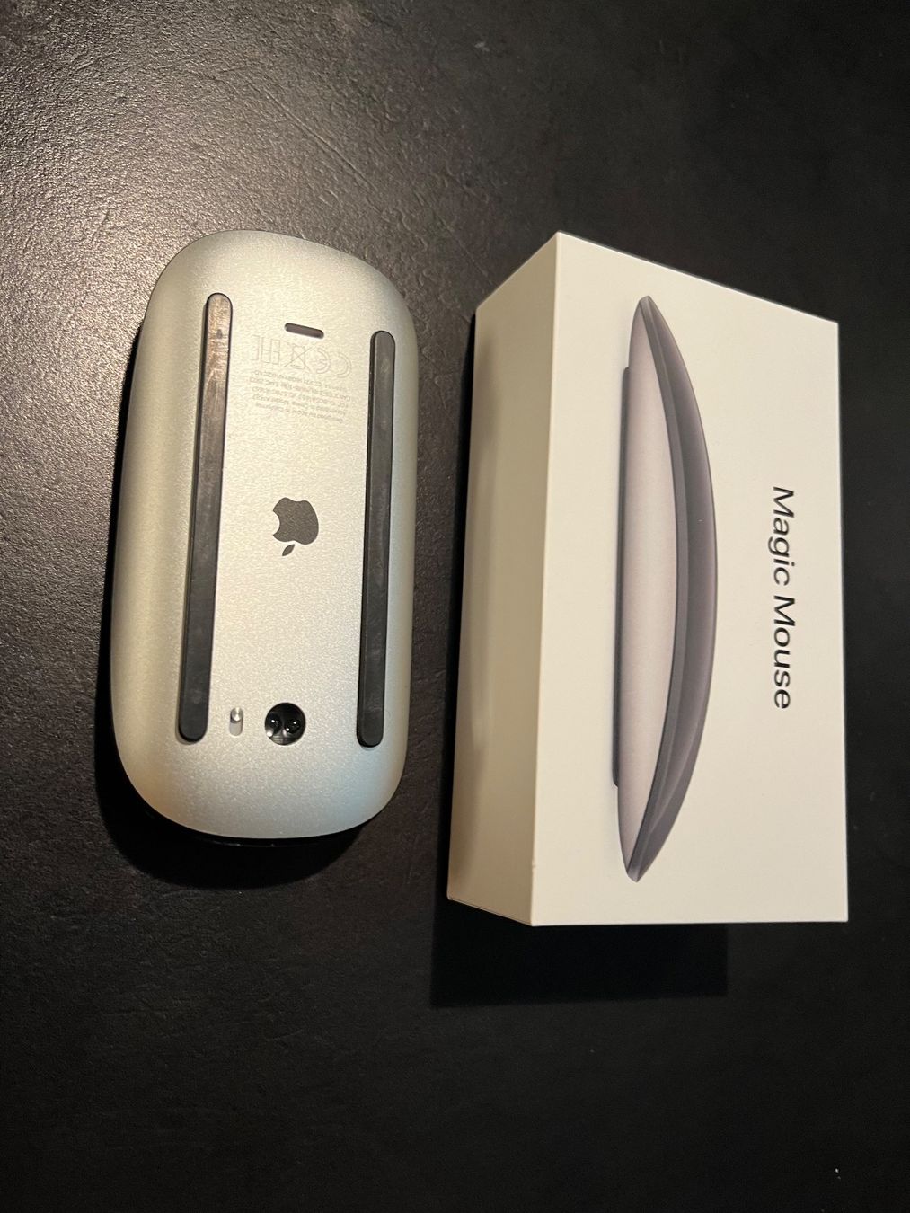 Apple Mouse: Magic Mouse – Schwarze Multi-Touch Oberfläche – Usato da Hedingen venduto da manimm 2