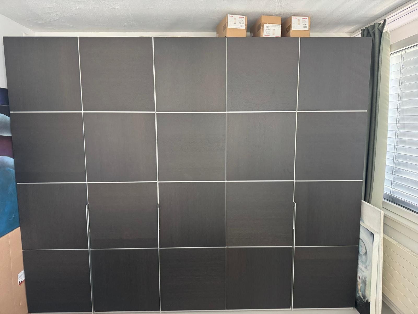 Armadi: Ligne Roset, grosser Kleiderschrank – Usato da Zürich venduto da tpo_vvg9