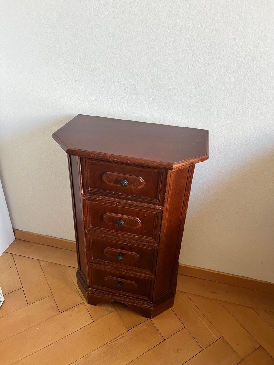 Commodes: Kleine Kommode – D'occasion à Luzern par rox_7y8q