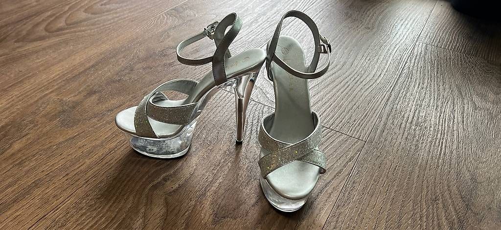 Damenschuhe: High Heels grösse 37 – Gebraucht aus Aarau Rohr von jen_lw9f 1