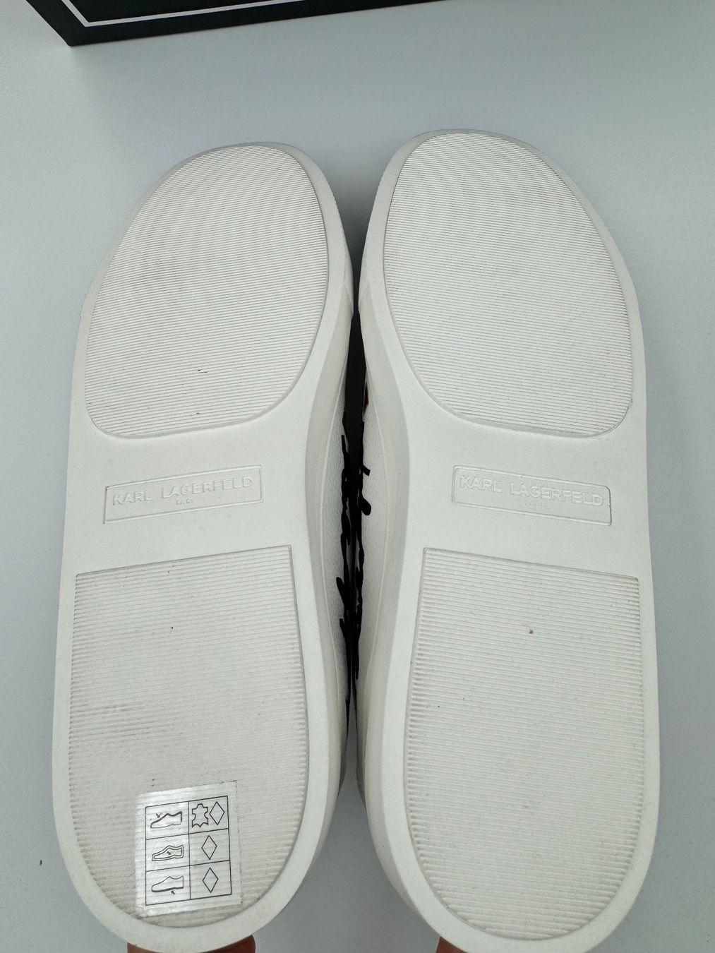 Karl Lagerfeld Scarpe da donna: Karl Lagerfeld Sneakers Special Edition – Nuovo e nell'imballaggio originale da Wiedlisbach venduto da Sistershop 5