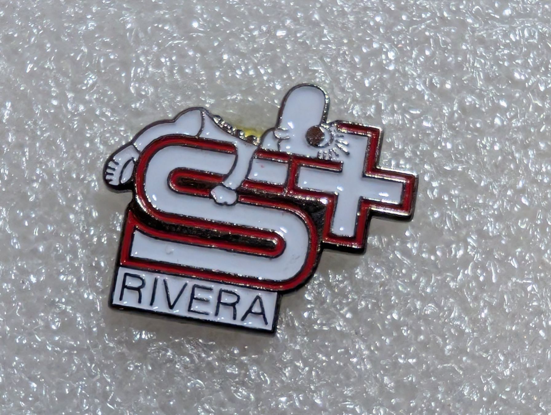 Placchette & Badge: Ansteckpin 245: Samariter Verein Rivera – Usato da Oppligen venduto da Pin-Fall-Shop