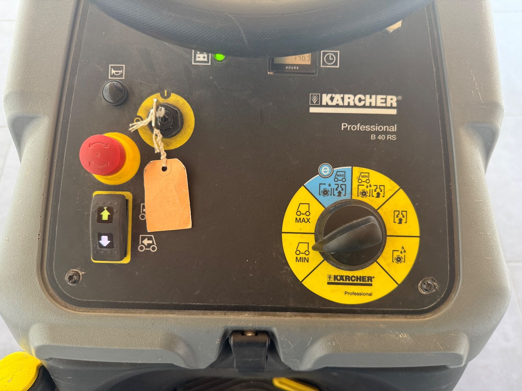 Kärcher Tutte le macchine: Kärcher Professional B 40 RS Step-on Scheuersaugmaschine – Usato da Aesch BL venduto da inf_97xr 7