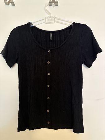 Damen T-Shirt Chicoree schwarz mit Knöpfen Grösse S