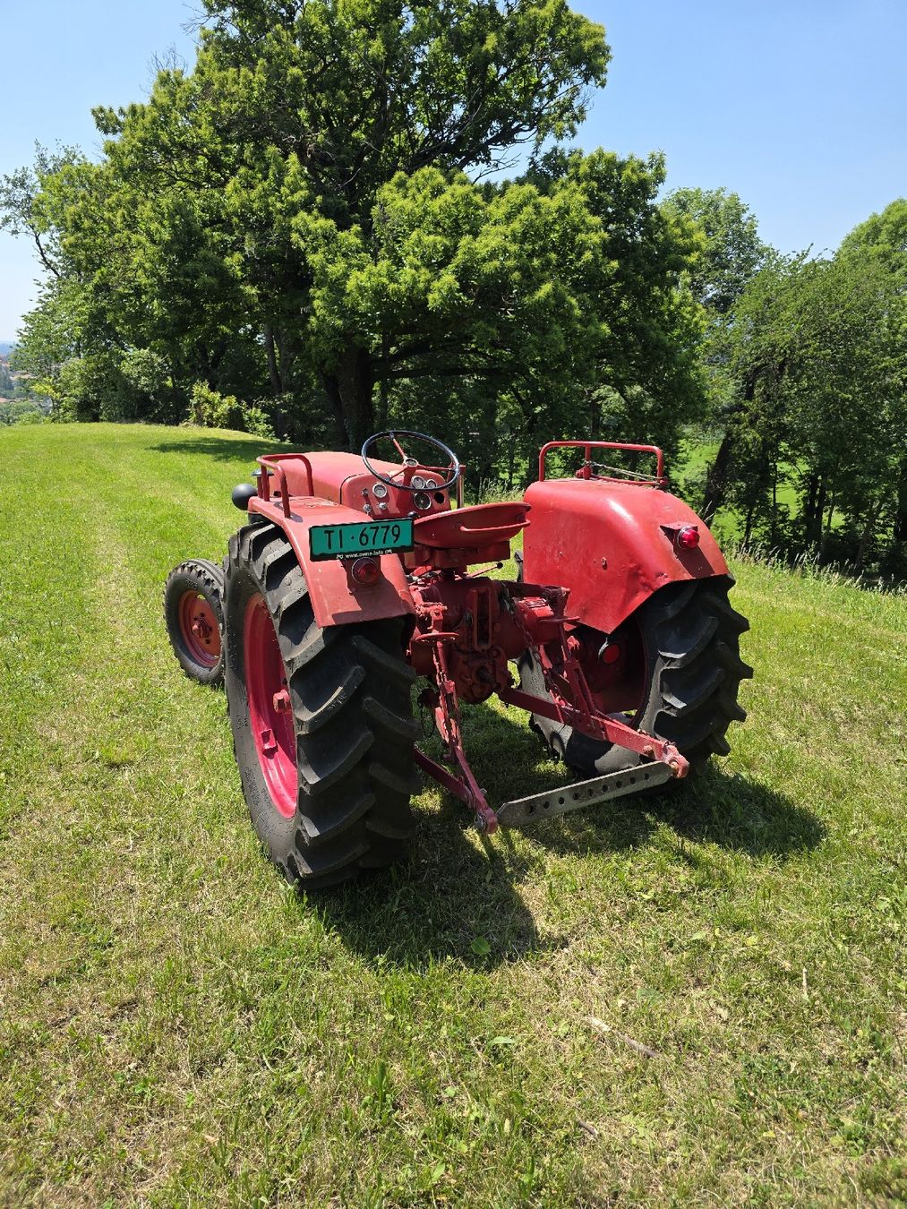Bucher Trattori: Bucher D-4000 – Usato da Arzo venduto da Ferriagri 2