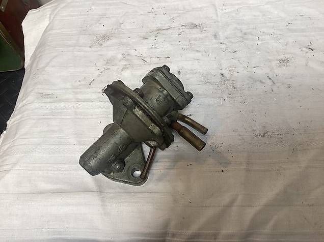 VW Tutti pezzi di ricambio auto: Kraftstoffpumpe APG DGB, VW – Usato da Bülach venduto da ark_mb6y
