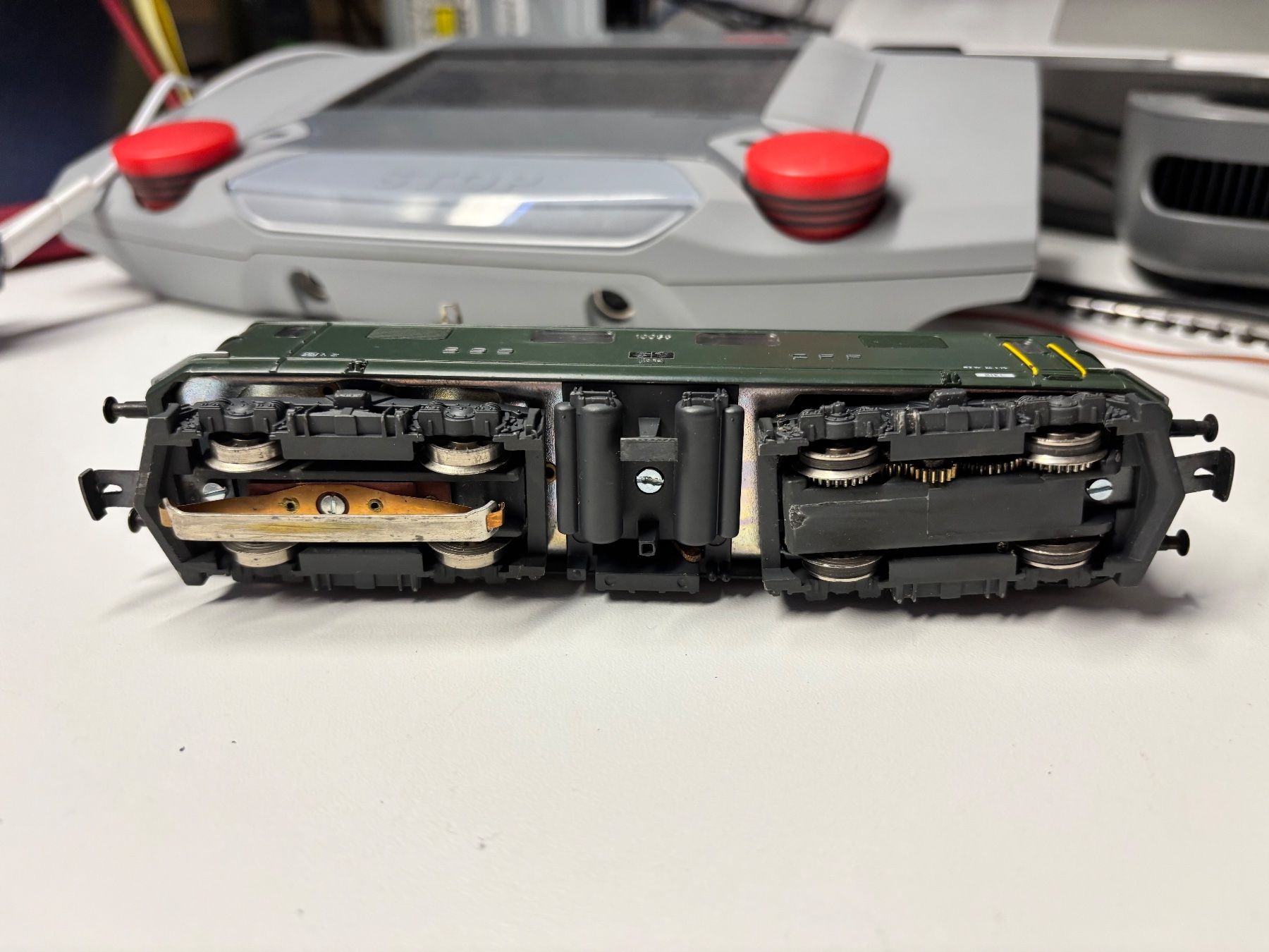 Hag Modellini di ferrovie: HAG Re 4/4 I grün – Usato da Rothenburg venduto da Vanzonk 4