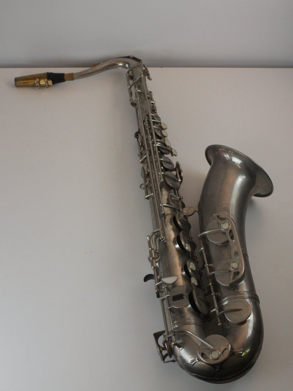 Strumenti musicali: Vintage Loyal Tenorsaxophon versilbert – Usato da Basel venduto da IRMAundFRED