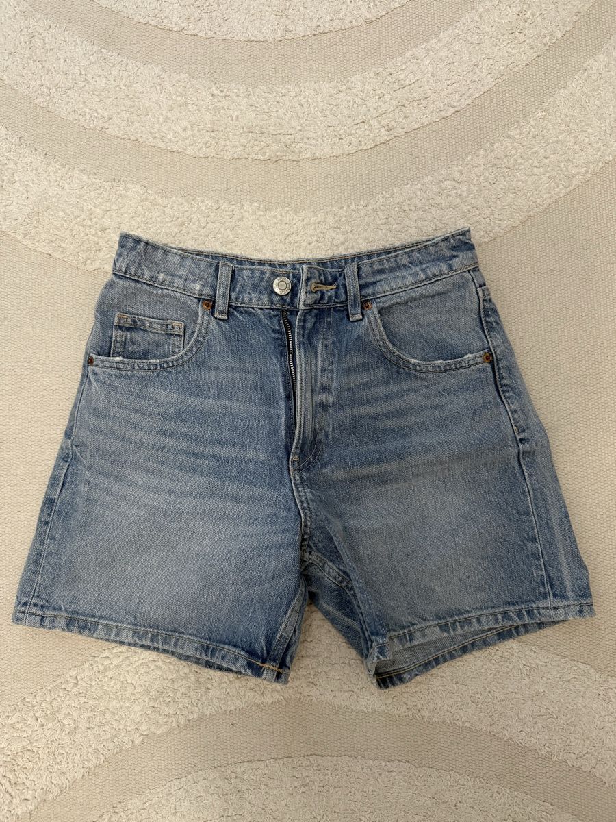 Zara Jeans: Zara Basic Shorts Gr. S  – Neu (gemäss Beschreibung) aus Niederglatt ZH von Vladaa