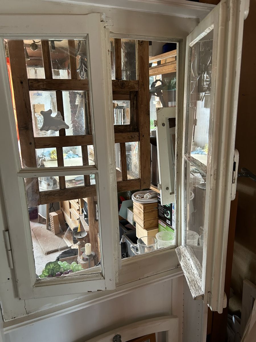 Finestre: Ein Vier Fenster mit Rahmen – Usato da Gwatt (Thun) venduto da ate_6ng8 2