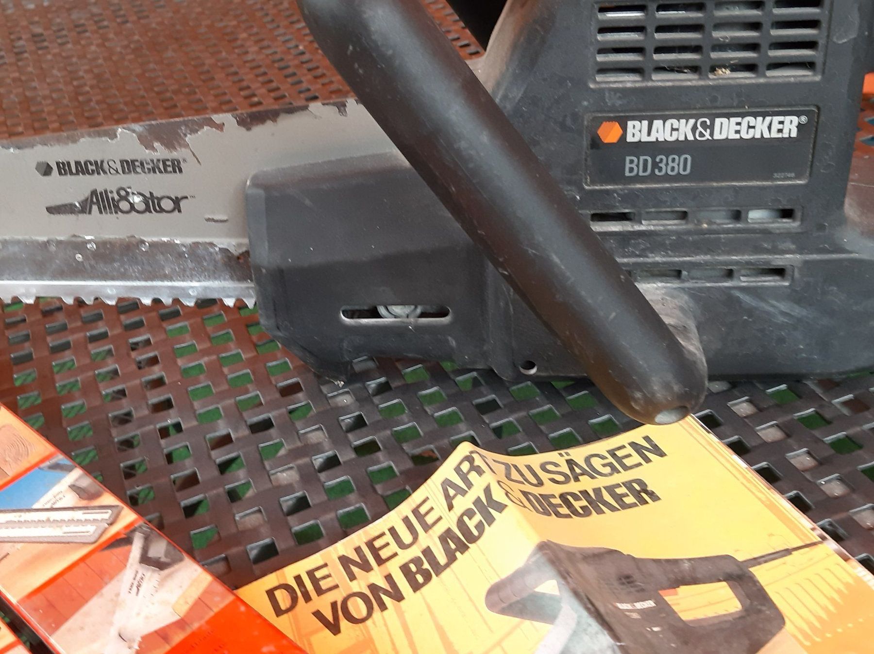 Scies: Black & Decker Elektrosäge – D'occasion à Schlatt TG par Lumpel 1