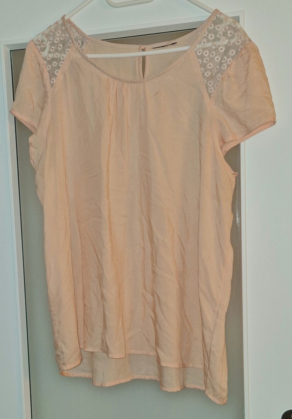 Top: Haut pour femme Xl – Usato da Couvet venduto da Pioune