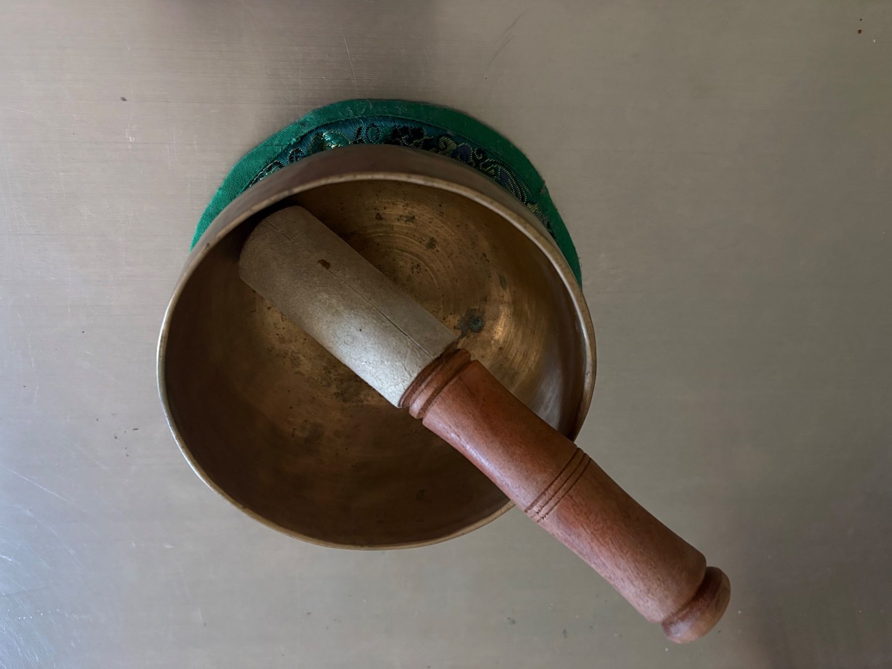 Instruments de musique: Klangschale mit Zubehör – D'occasion à Thun par EinPunkt 1