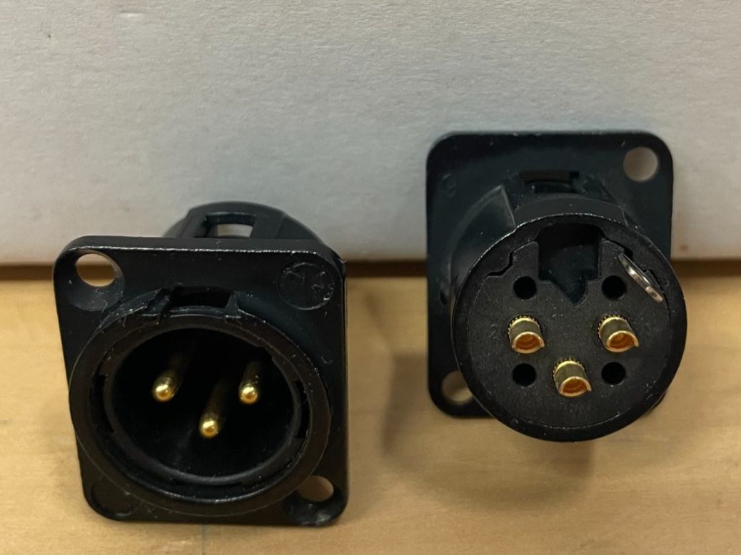 Stecker: 2er Set XLR Einbaustecker mit versilberten Kontakten  (A137) – Neu (gemäss Beschreibung) aus Däniken SO von Profog1 1