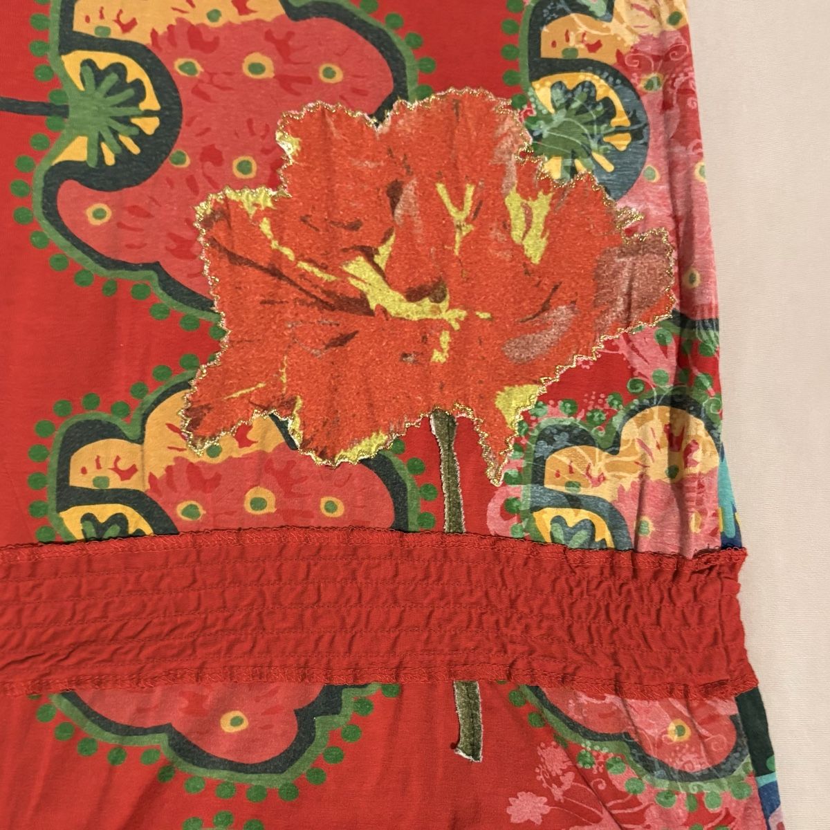 Desigual Tops: Rotes Desigual Top mit Buntem Blümchen Muster – Neu (gemäss Beschreibung) aus Brünisried von Livtsukki2ndHand 4
