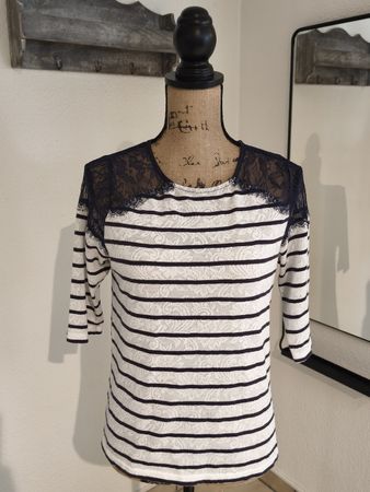 Promod Shirt, Gr.S, blau/weiss gestreift, mit Spitze