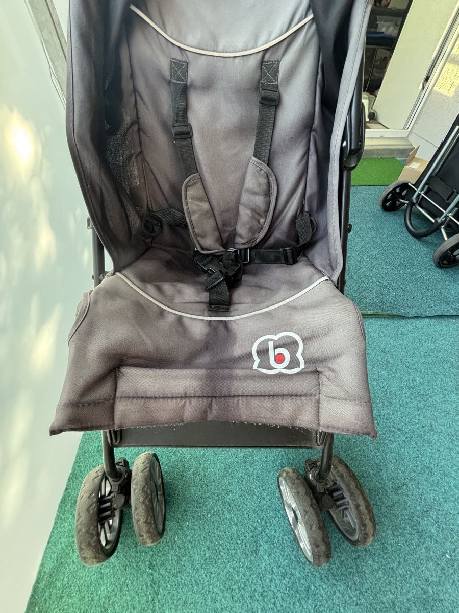 Carrozzine: Lightweight Stroller - Perfect for Summer Adventures! – Usato da Effretikon venduto da mon_r2mf