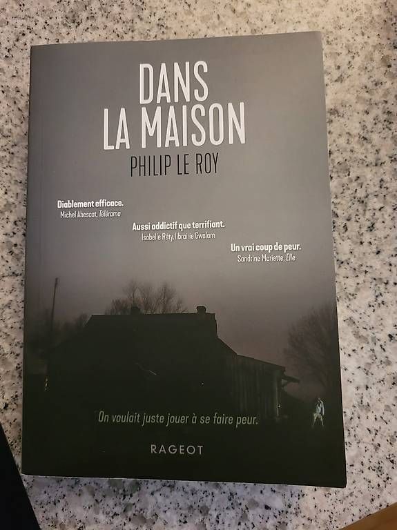 Bücher: Dans la maison – Neu und originalverpackt aus Lausanne von pierre.B