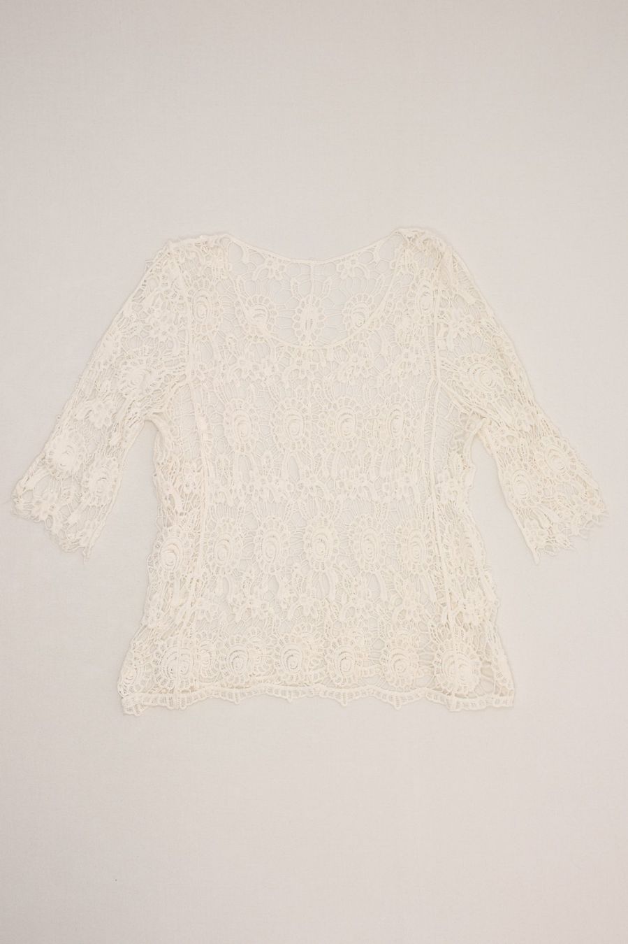 Top: Blouse Dentelle Blanche Manches 3/4 T. L – Usato da Fribourg venduto da re-fine 1