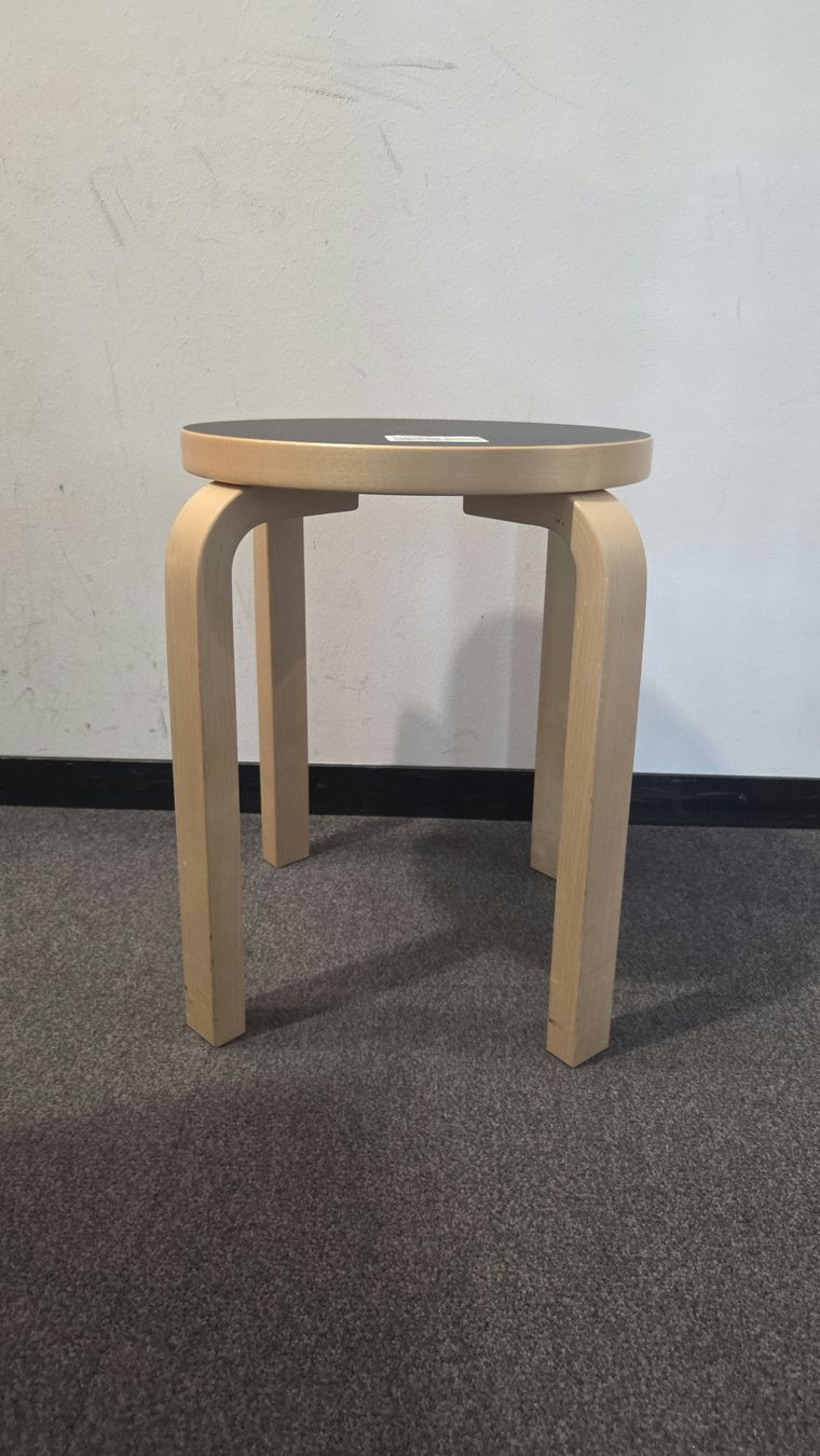 Artek Aalto Hocker E60, Birke natur, Sitz Linoleum Schwarz (Gebraucht ...