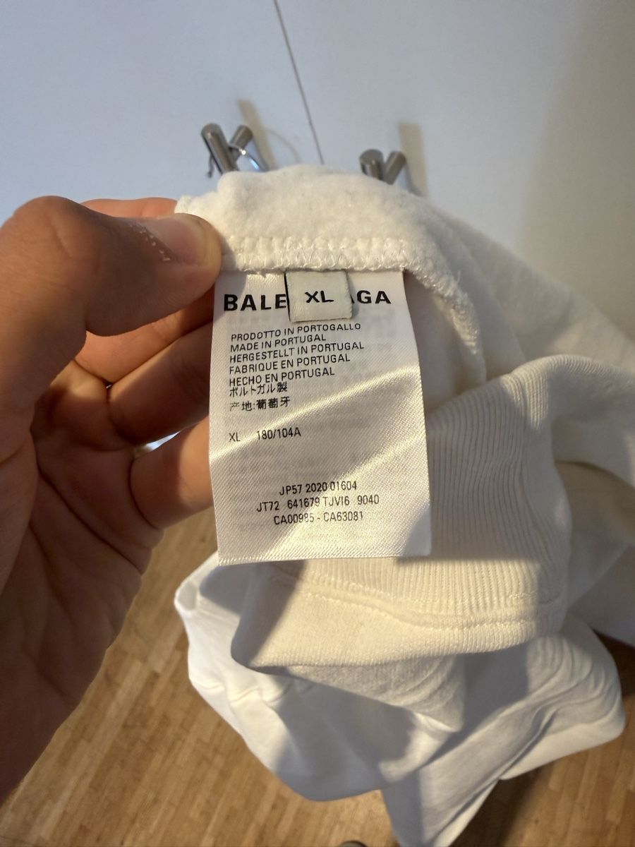 Balenciaga Pullover & Sweatshirts: Balenciaga Hoodie  – Neu (gemäss Beschreibung) aus Genève von SG_73 2