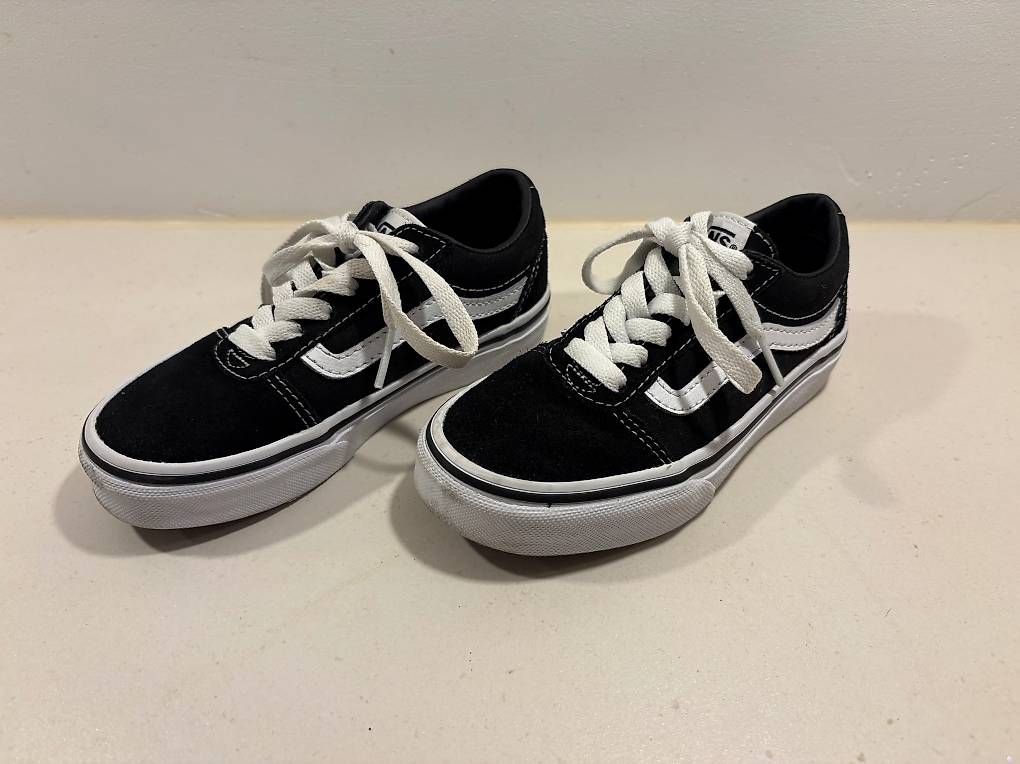 Scarpe da uomo: VANS Schuhe neuwertig  – Usato da Felsberg venduto da Riggel